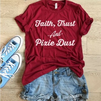 مقاله: بهترین رنگ‌ها برای تیشرت : راهنمای انتخاب رنگ مناسب