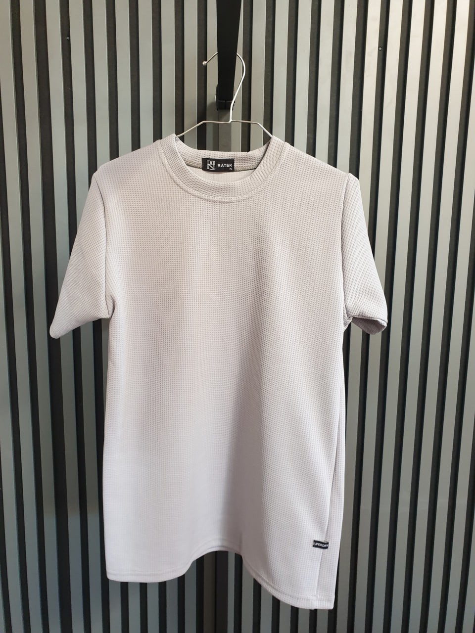 تیشرت مردانه ساده بیسکوییتی خاکستری